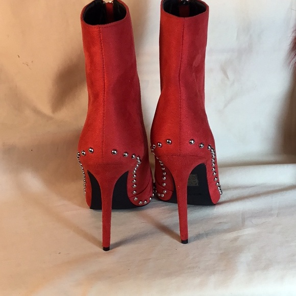PrettyLittleThing Vibrant Red Heeled Boots - Picture 3 of 5